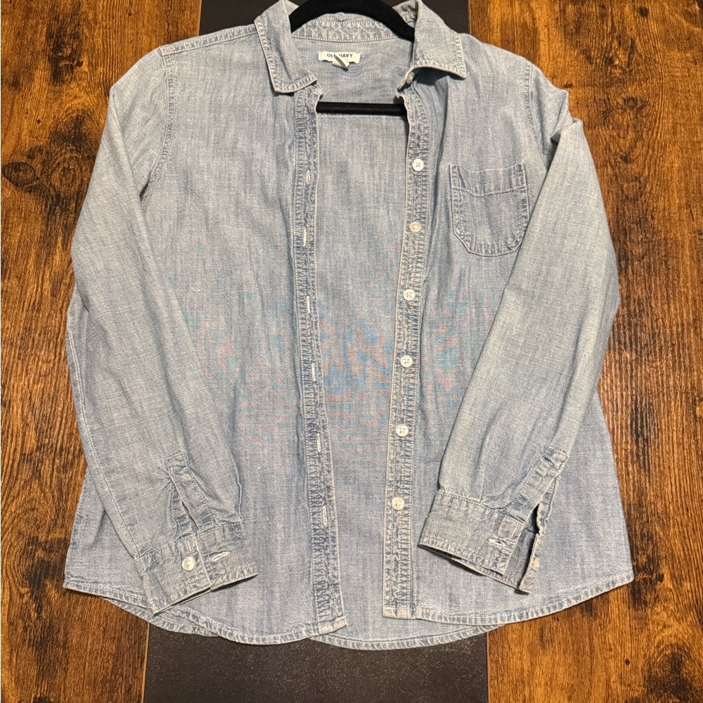 Old Navy Chambray Button Down Shirt